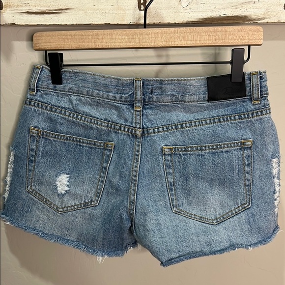 Rails Shorts Jean Jesse Daisy Vintage Distressed  Embroidery Fray Edge Button - Picture 6 of 13